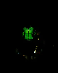 I Run 20 Miles A Week. This Reflective Jacket Keeps Me Safe At Night