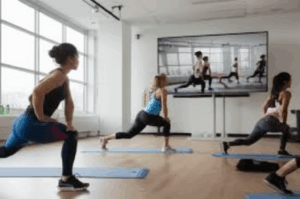 Stay Fit on the Go: The Two Best Apps for Travelers